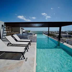 https://penthouse-arenis.quintano-roohotels.com