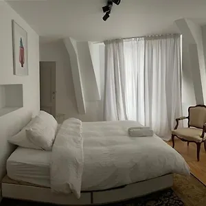 Duplex Dernier étage Avec Terasse à Deux Pas De La Grand Place Bruselas